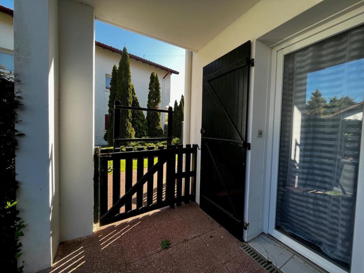 Bel Appartement T3 Avec Jardin, Piscine Et Parking, Proche Plage A Hendaye - Fr-1-239-739 외부 사진